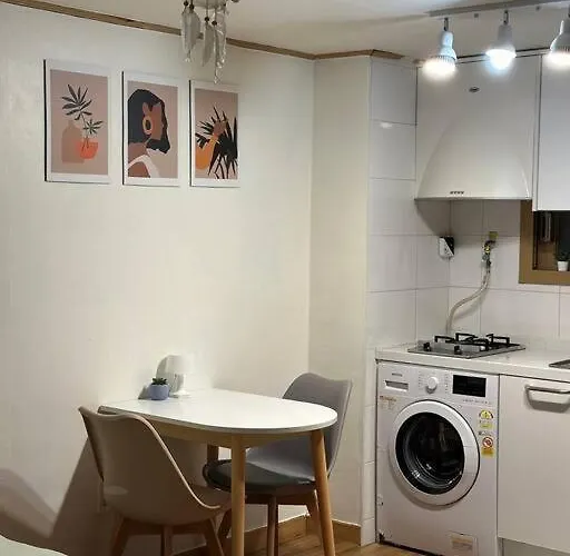 Apartment Station - 1 Minute Away - Cozy House Seoul